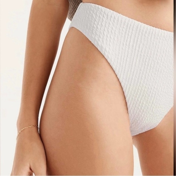 NWT J. Crew White Scrunchie Textured Curved Waist Cheeky Bikini Bottom Sz M - Picture 2 of 14